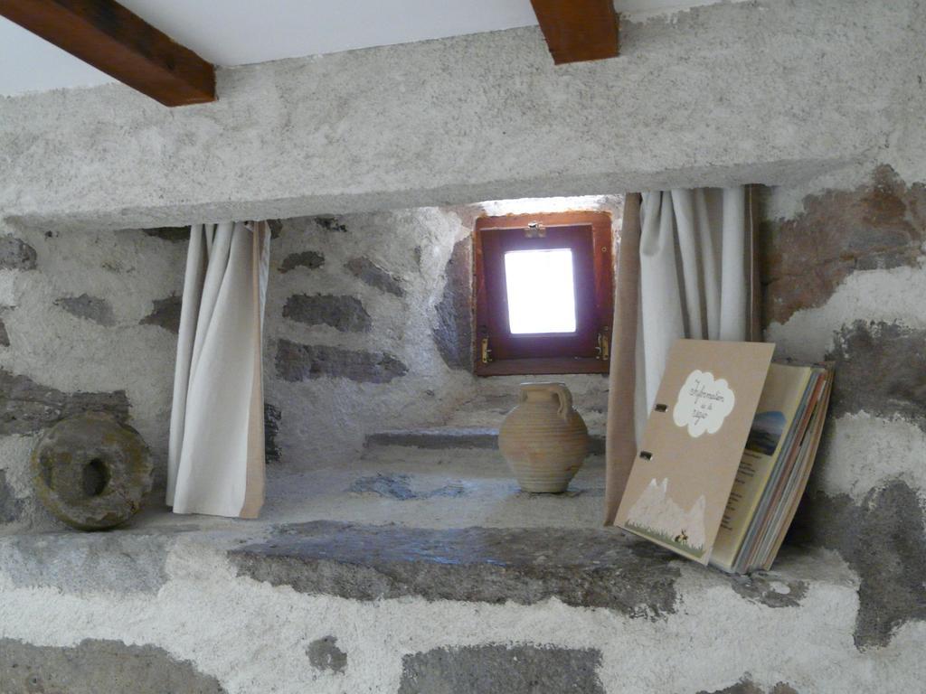 Chambre D'Hotes Grange De La Bastide Laveissiere Phòng bức ảnh